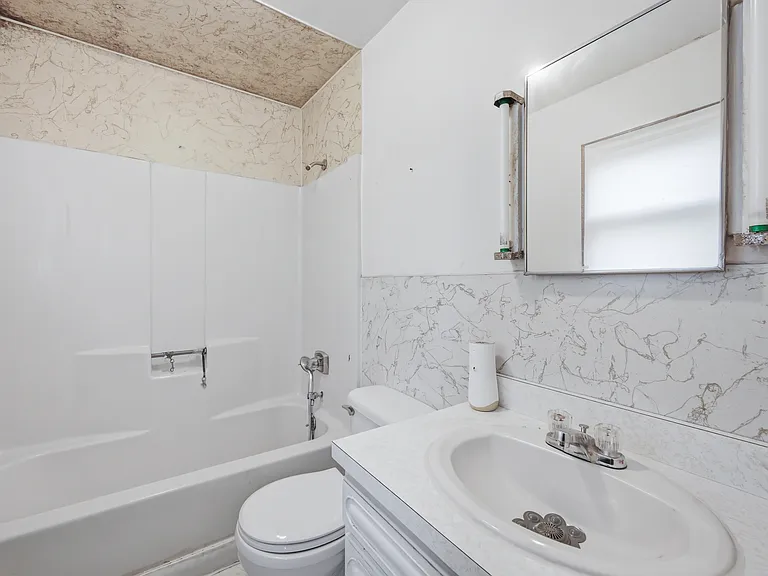 1122 W Western Reserve Rd — Photo 19