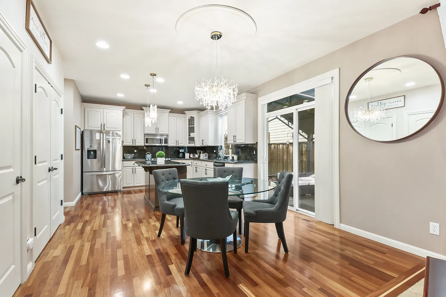 3 bed, 2.5 bath, 2874 sqft, $5,600 — Photo 1