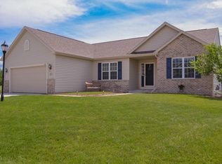 789 Still Pond Dr, Waterford, WI 53185