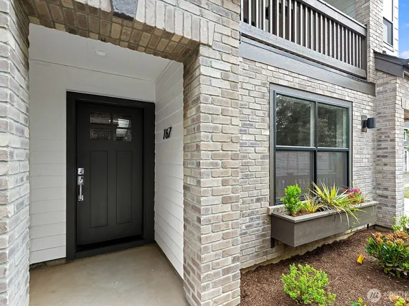 767 7th Avenue NW, Issaquah, WA 98027