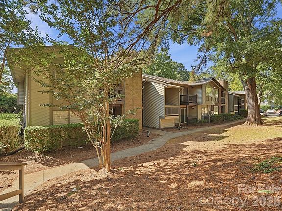 5th image of 5024 Sardis Rd APT K