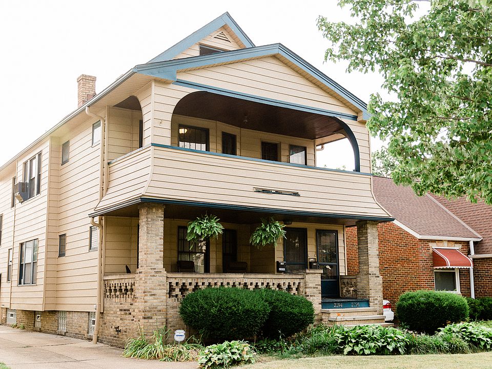 Front of house. 2194 Duplex Lakewood Ohio 44107