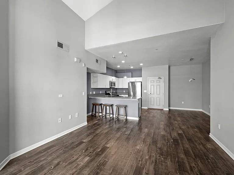 1501 Front St #633 — Photo 2