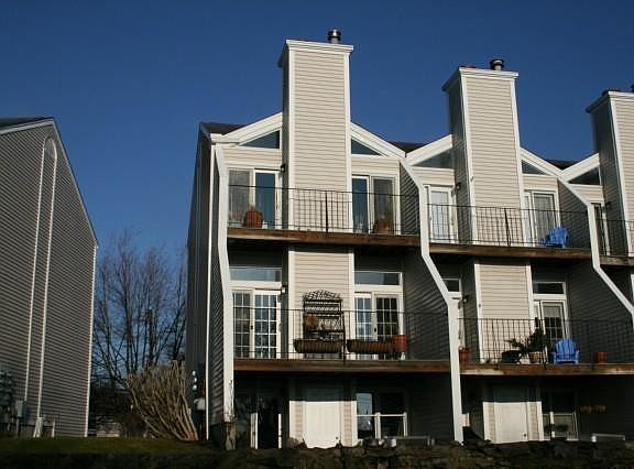 4th image of 50 Bywater Ln