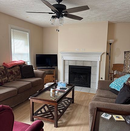 2nd image of 905 Oak Tree Blvd NW