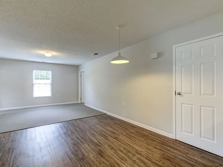 74 Fantasy Ln #G — Photo 6