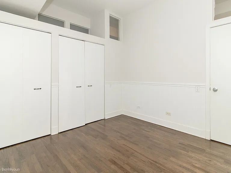 165 N Canal St #911 — Photo 14