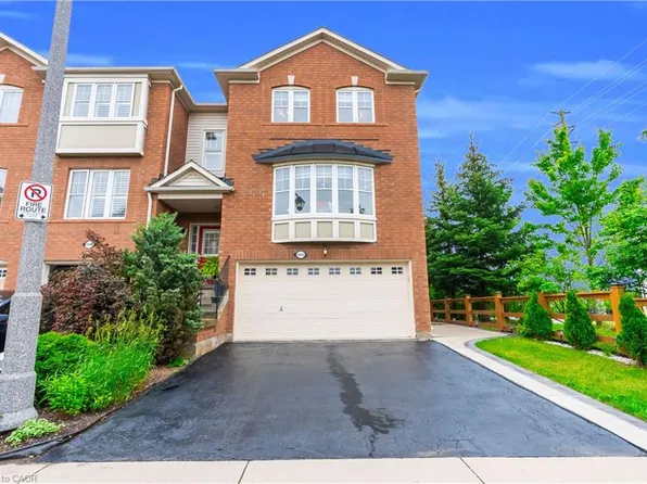 2435 Coho Way, Oakville, ON L6M 0G7