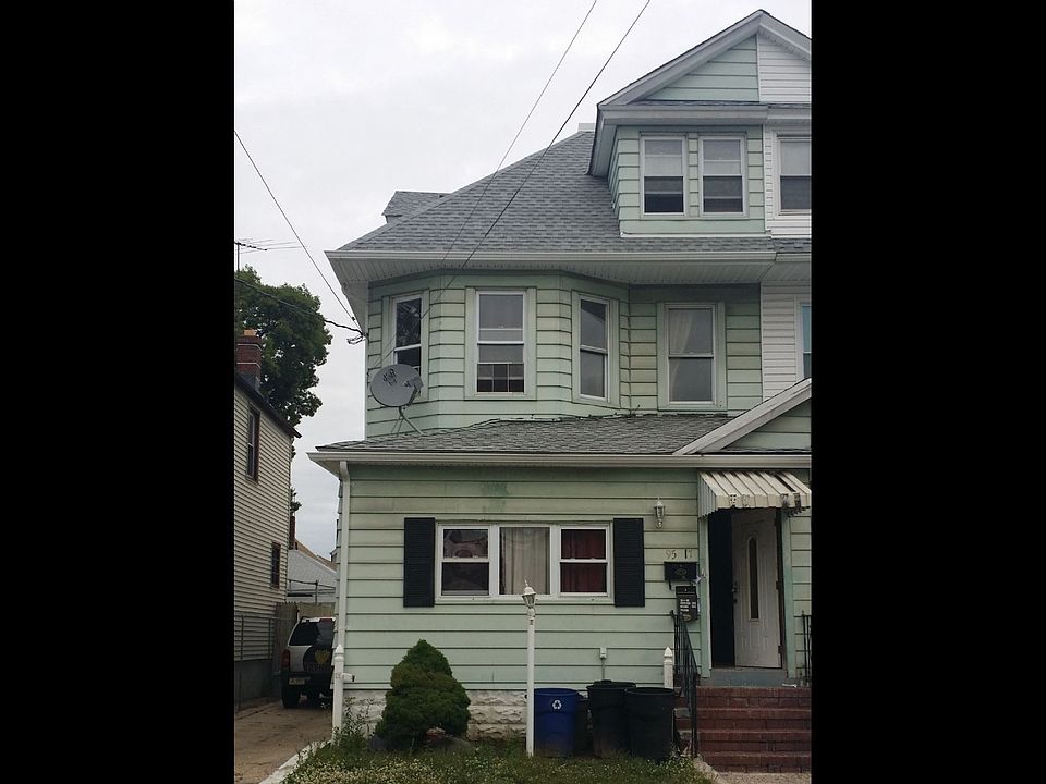 1st image of 9517 123rd St