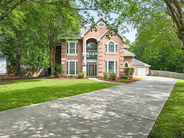 807 Tradition Dr, Covington, LA 70433