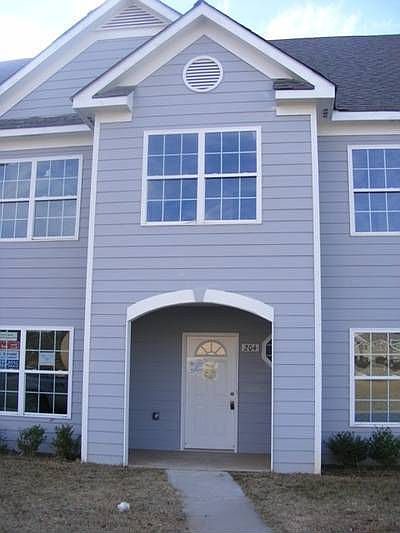 1st image of 204 Nizzear Ln