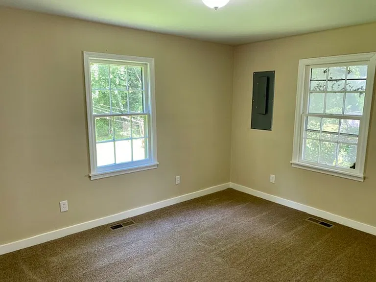 2112 Sycamore St SW — Photo 8