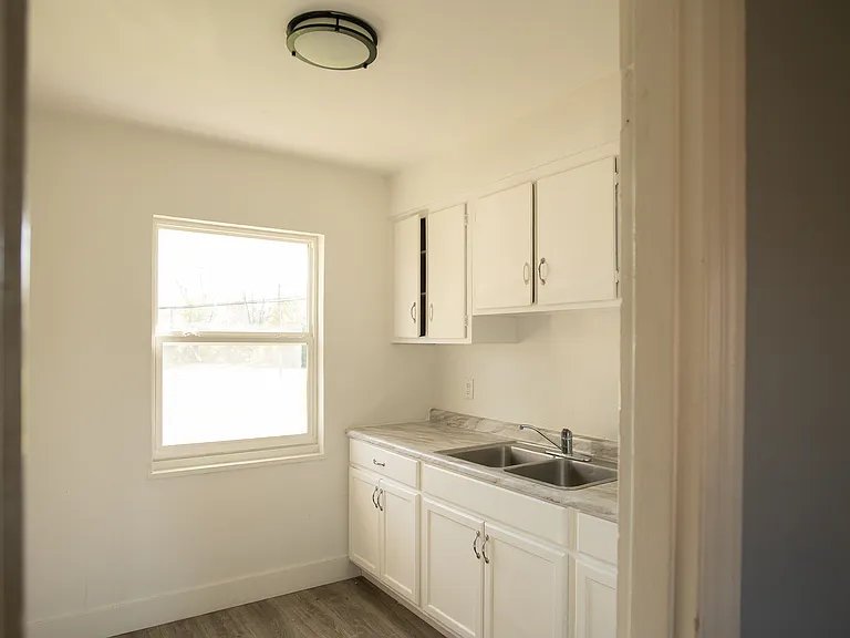 3668-3674 Karwin Dr #3672 — Photo 6