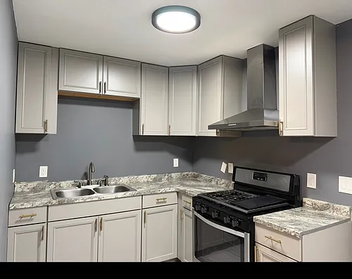 725 Pear St #1 Photo 1