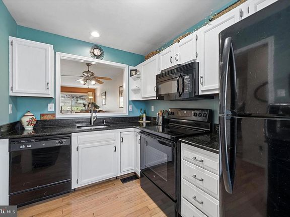 4th image of 270 Miley Rd #270