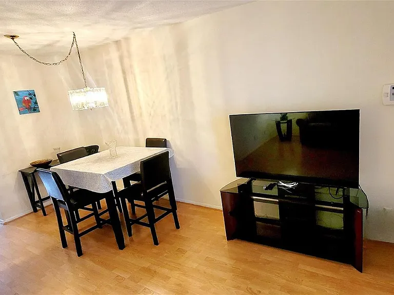 2901 NW 47th Ter #247B — Photo 5