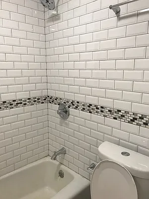 Rented by Salon Realty Corp | media 28