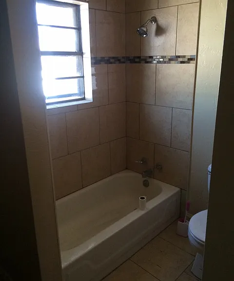 608 Charles Ave — Photo 2