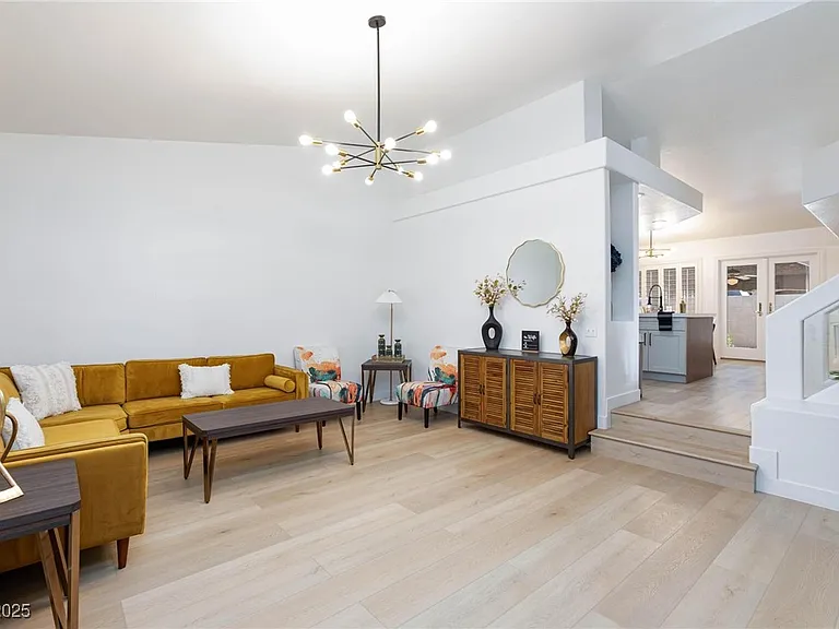 9762 Silver Dusk Ct — Photo 10