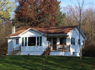 14096 Pine Lake Ave, Cedar Springs, MI 49319