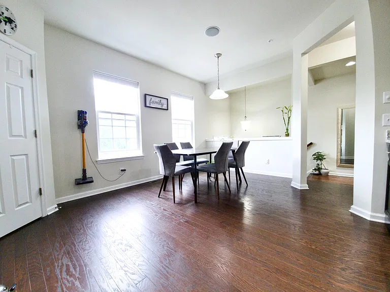 111 Admiral Ln — Photo 7