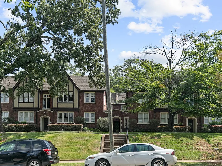 Flanagan Flats — Photo 10