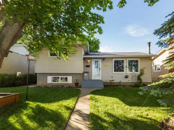 57 SE Honeysuckle Rd N, Lethbridge, AB T1H 4J7