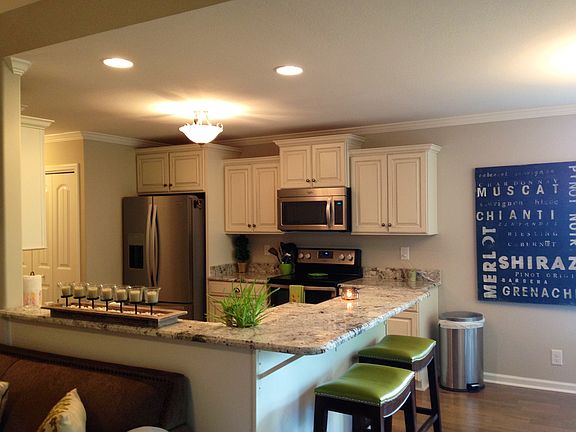 3rd image of 2244 Fairfax Dr