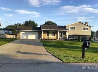 49769 Nautical Dr, Chesterfield, MI