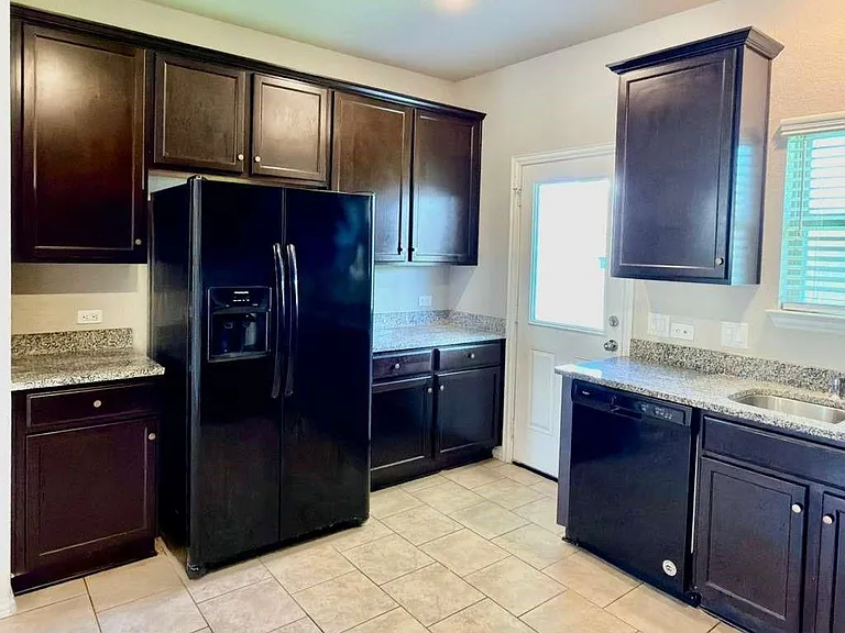 8515 Balding Dr — Photo 5