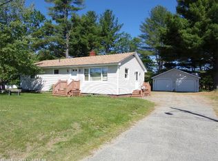 7 Prospect St, Milo, ME 04463
