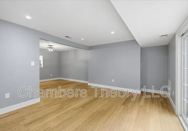 5713 Independence Cir — Photo 9