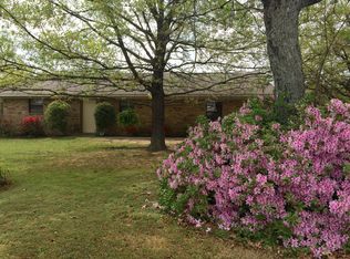 1015 Fair Oaks Dr, Texarkana, TX 75503