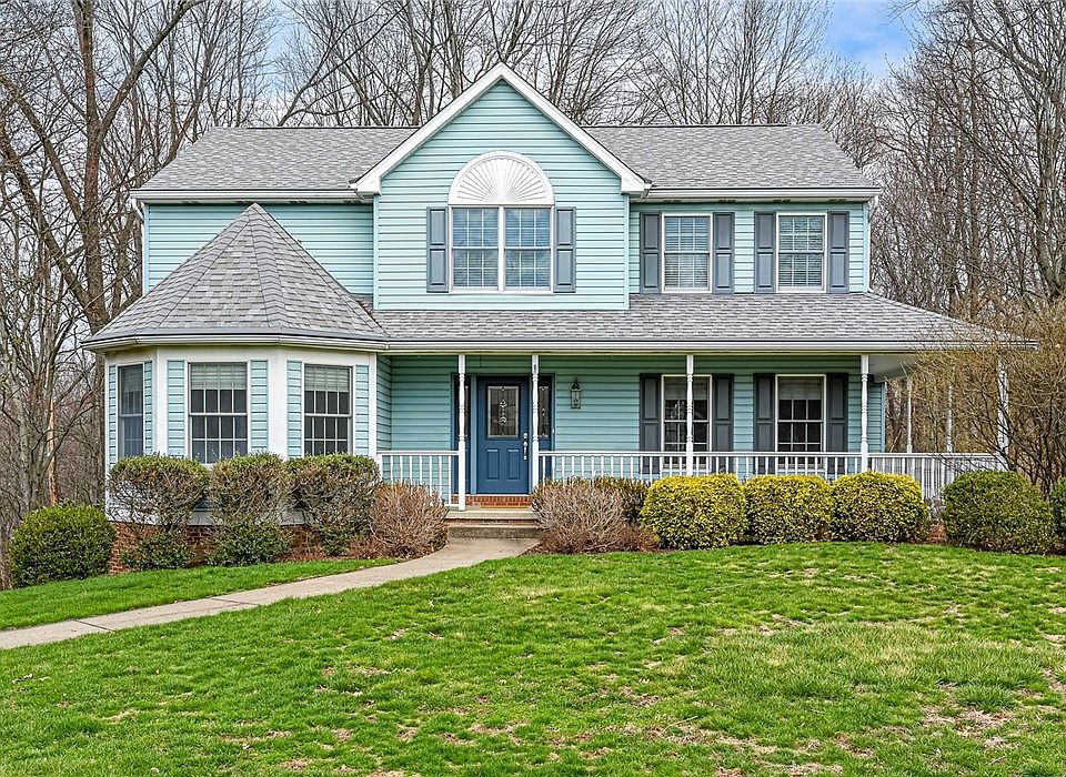 1st image of 711 Bridle Path Dr