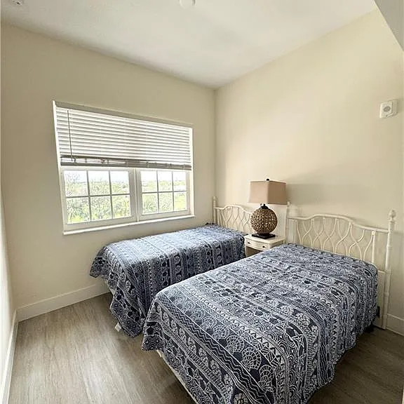 15901 Royal Pointe Ln #405 — Photo 13