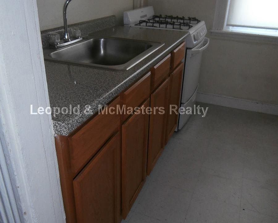 2nd image of 35 Gardner St #3E