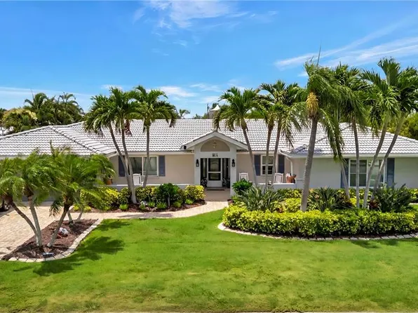 514 Key Royale Dr, Holmes Beach, FL 34217