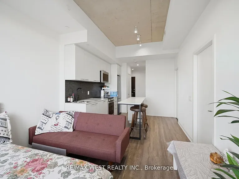 1808 Saint Clair Ave W #801 — Photo 12
