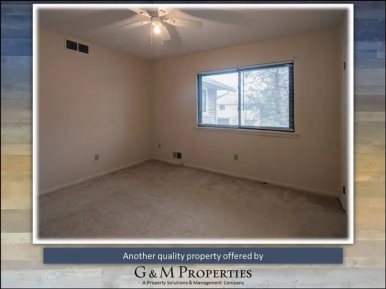 553 Eastbrooke Ln — Photo 17