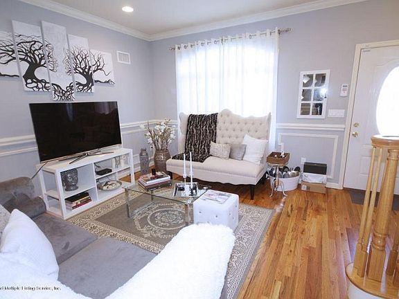 3rd image of 118 Melvin Ave