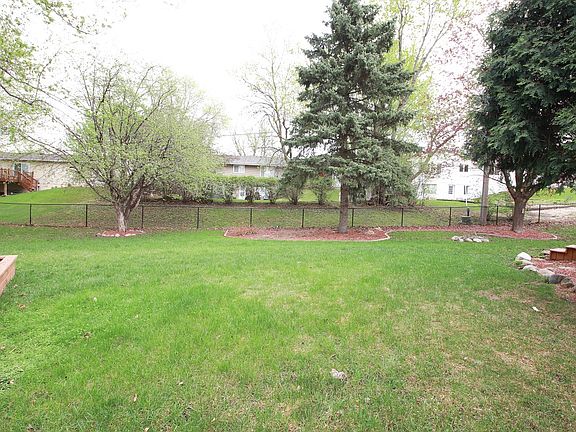 3rd image of 3309 Selkirk Dr