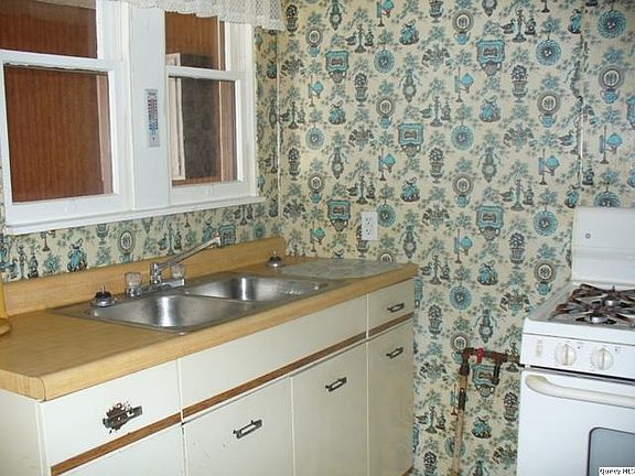 Home for Sale in Quincy, IL $30,000