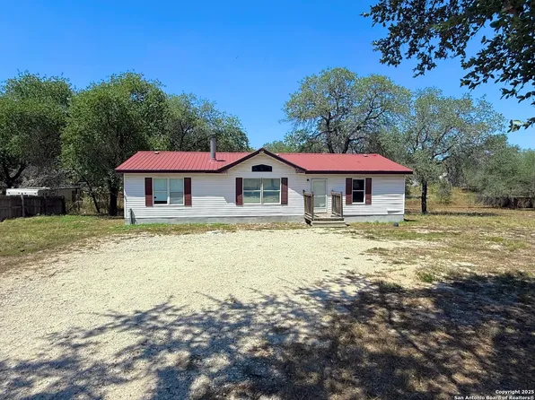 22819 Grand Spg, Elmendorf, TX 78112