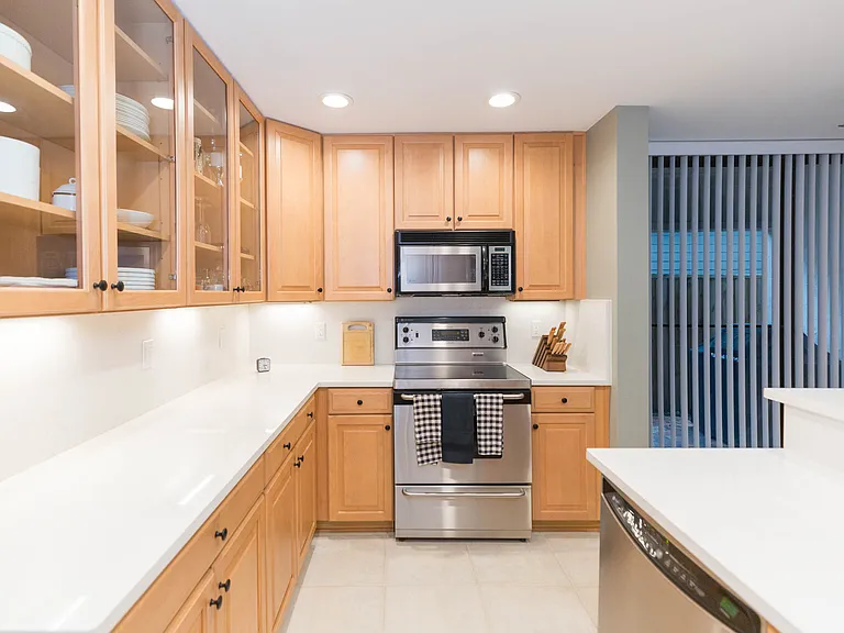 2020 W Dekle Ave #C — Photo 17