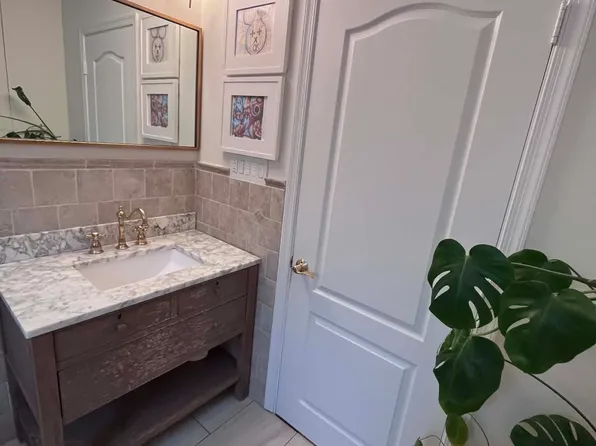 340 Maple St Floor 2, Warminster, PA 18974