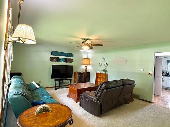 4th image of 302 S 6th St