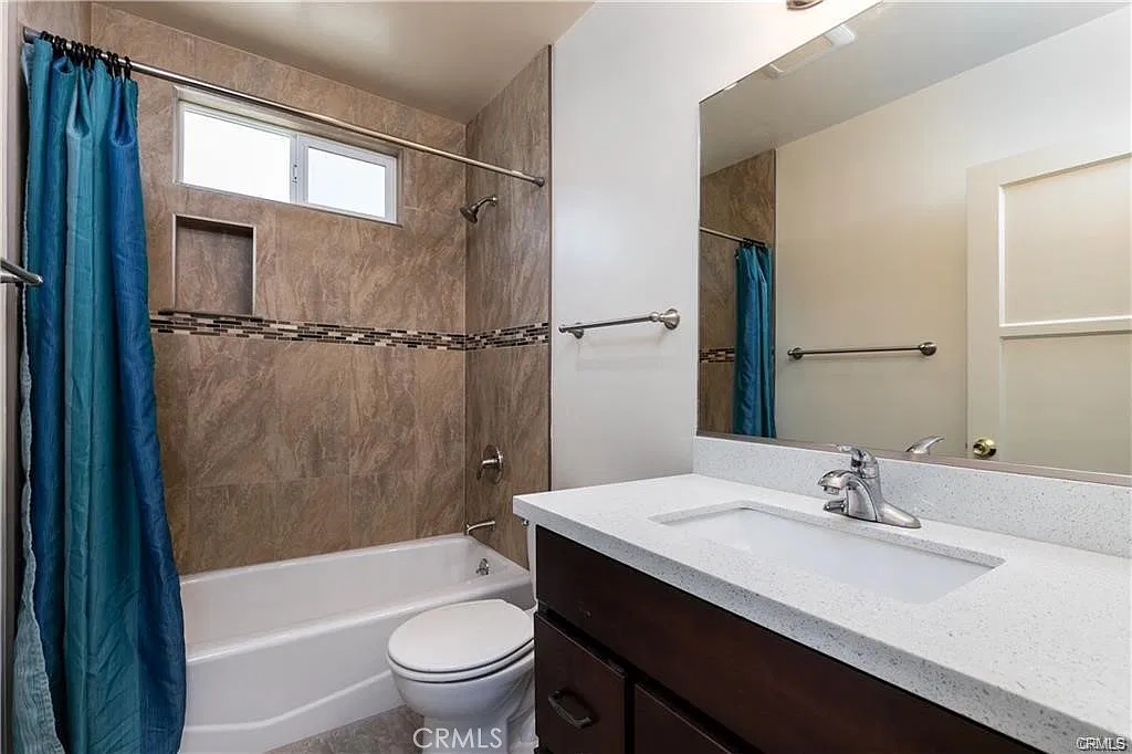 Studio, 310 sqft, $1,425 — Photo 4