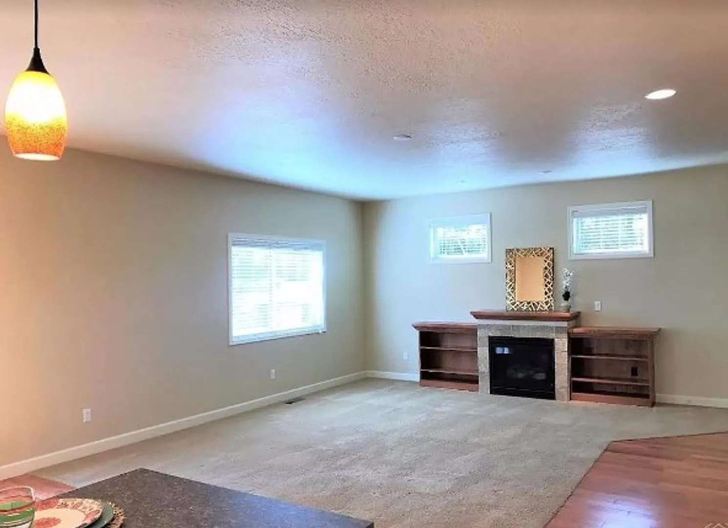 Spacious 3 Bedroom + Bonus Room Near the Old Mill District — Photo 4