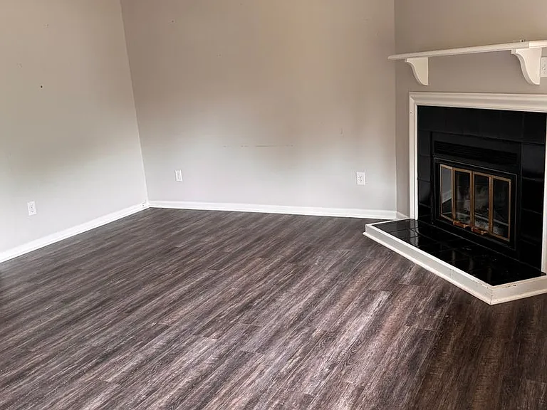214 Walnut Ridge Dr — Photo 4
