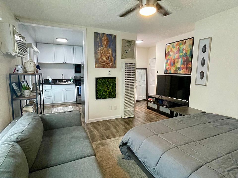 1st image of 2150 N Beachwood Dr #12